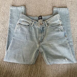 BDG By Urban Outfitters Light Wash Ripped Denim Dad Jeans Size 28x30